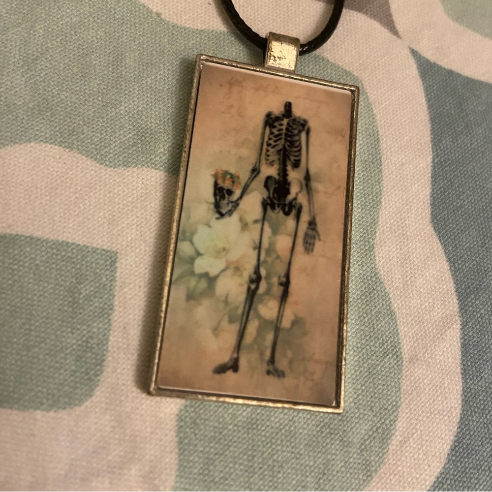 ❤️SALE❤️NEW BOUTIQUE ITEM Day Of The Day Skeleton Pendant Necklace